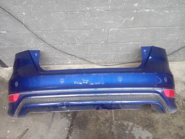 PARE CHOC ARRIERE FORD FOCUS 10/2014-2018 - Vue 1